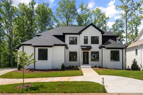 987 Maple Chase Rd, Winston Salem, NC 27106