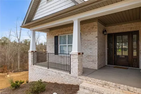 2706 Bartlett Ln, Clemmons, NC 27012 photo 4