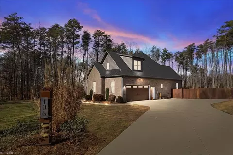 106 Beechtree Ln, King, NC 27021 photo 2