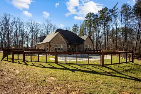106 Beechtree Ln, King, NC 27021 photo 44