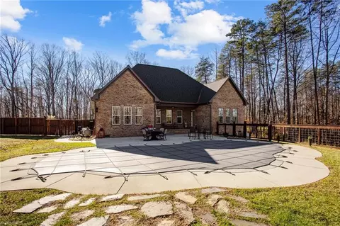 106 Beechtree Ln, King, NC 27021 photo 47