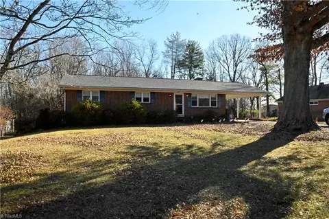 1331 Linville Dr, Reidsville, NC 27320
