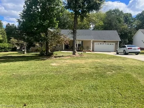 4484 Jerry St, Trinity, NC 27370