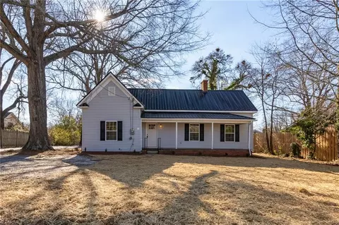 627 Dixon Ave, Asheboro, NC 27203
