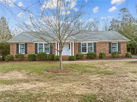 1116 Jefferson Rd, Greensboro, NC 27410