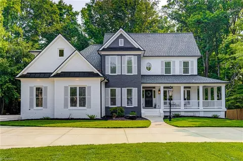 15 Captains Pt, Greensboro, NC 27455
