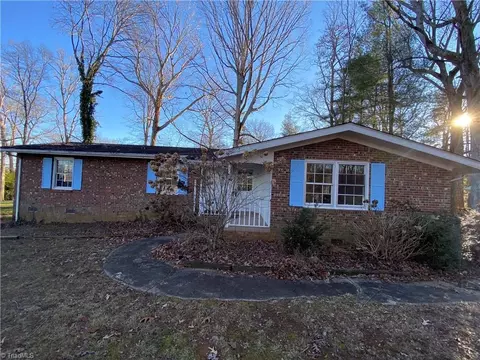 5180 Ashlyn Dr, Winston Salem, NC 27106