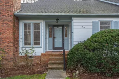 930 Chatfield Dr #B, Jamestown, NC 27282
