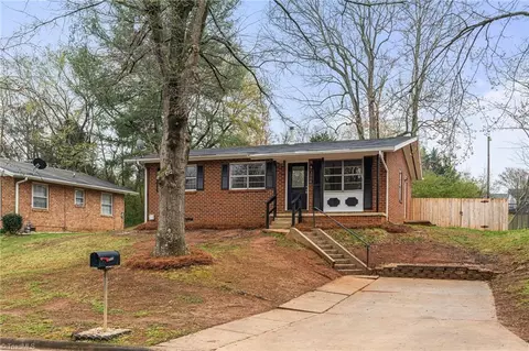 3008 Corry Cir, Winston Salem, NC 27107