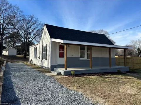 151 Greenwood St, Eden, NC 27288
