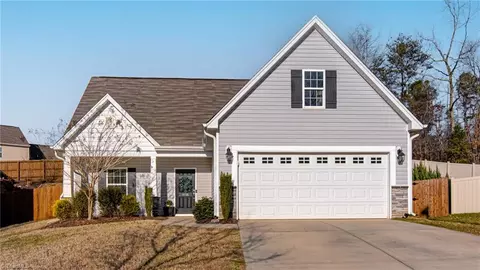 4155 Becca Ln, Kernersville, NC 27284