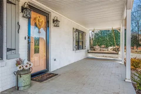 511 Maverick Rd, Kernersville, NC 27284