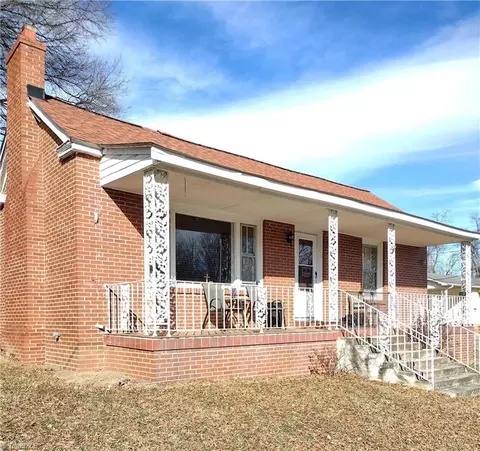 1413 Carolina Ave, Eden, NC 27288