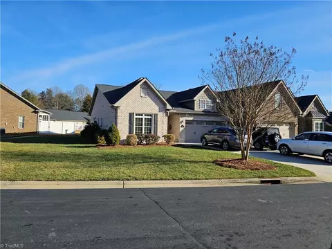 435 Collingswood Dr, Winston Salem, NC 27127