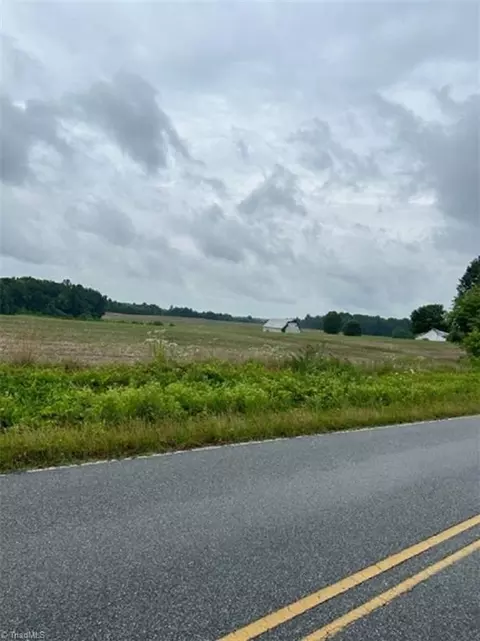 1165 Candy Creek Rd, Reidsville, NC 27320
