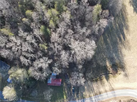 393 Big Ivy Rd, Purlear, NC 28665 photo 33