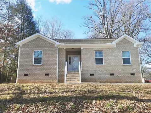 1222 Highland Ave # -B, Greensboro, NC 27403