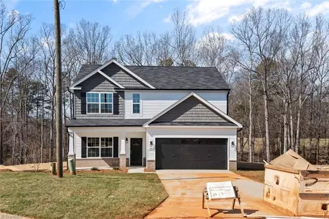 101 Silver Maple Dr, King, NC 27021 photo 2