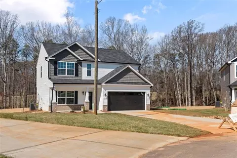 101 Silver Maple Dr, King, NC 27021 photo 3