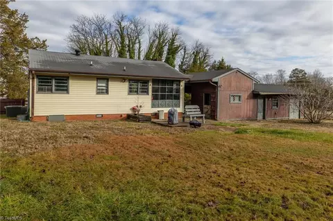 2318 Gordon Rd, High Point, NC 27265 photo 17