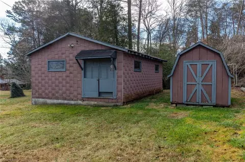 2318 Gordon Rd, High Point, NC 27265 photo 18