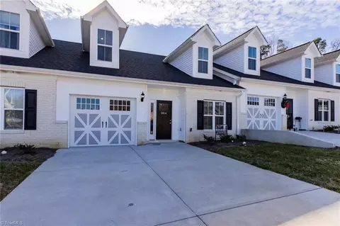 3914 Sudley Pt, Jamestown, NC 27282