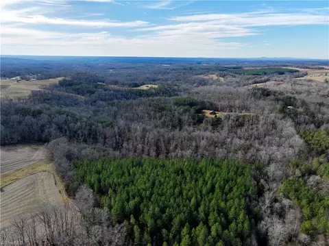 1159 Corner Rd, Pinnacle, NC 27043 photo 10