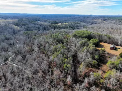 1159 Corner Rd, Pinnacle, NC 27043 photo 18