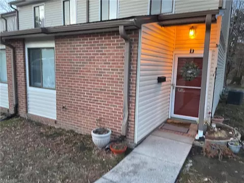 1738 Apt D Hamilton St N, High Point, NC 27262