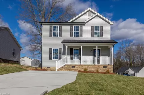 906 Fermer Rd, Asheboro, NC 27203