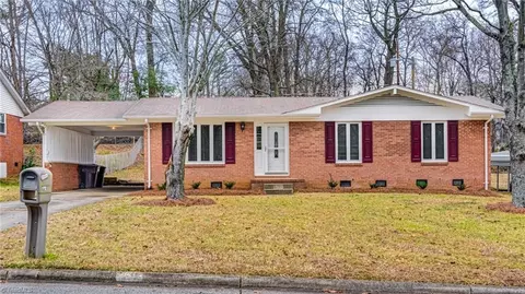 1712 Hannaford Rd, Greensboro, NC 27401