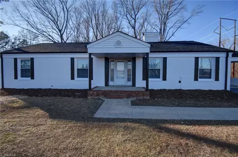 2003 Gold Hill Rd, Asheboro, NC 27203
