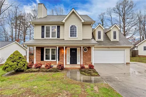 5522 Cornerstaff Dr, Greensboro, NC 27407