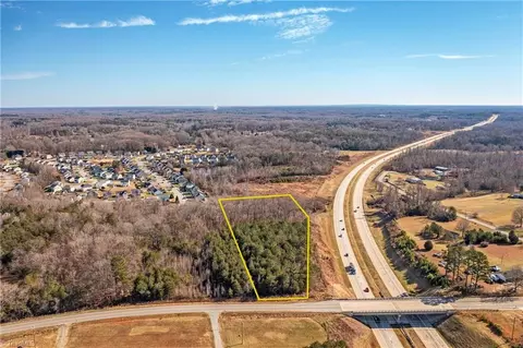 4508 Mcknight Mill Rd, Greensboro, NC 27406