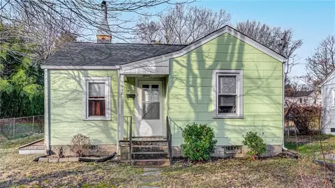 1538 Mccormick St, Greensboro, NC 27403