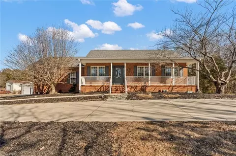 340 Friendship Ledford Rd, Thomasville, NC 27360