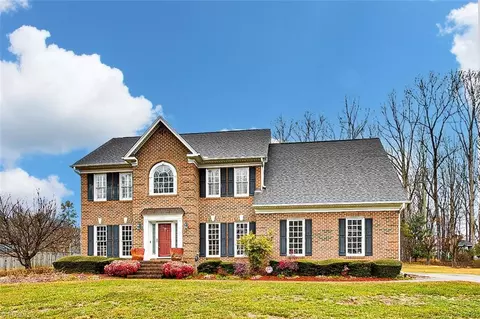 802 Holly Grove Dr, Randleman, NC 27317