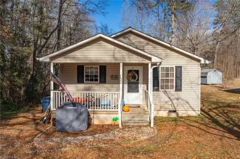 120 Covenant Ln, Lexington, NC 27292