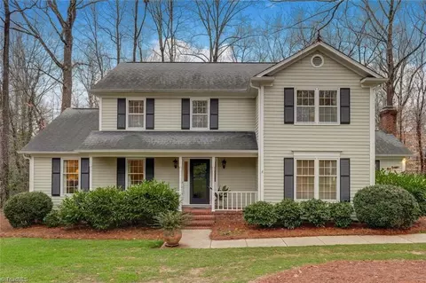 3028 Redford Dr, Greensboro, NC 27408