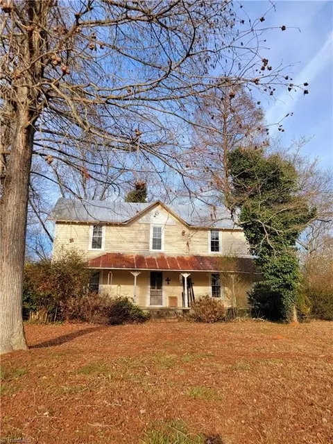 1544 Hopewell Friends Rd, Asheboro, NC 27205