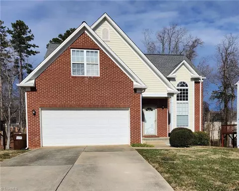 4025 Tutbury Dr, Jamestown, NC 27282