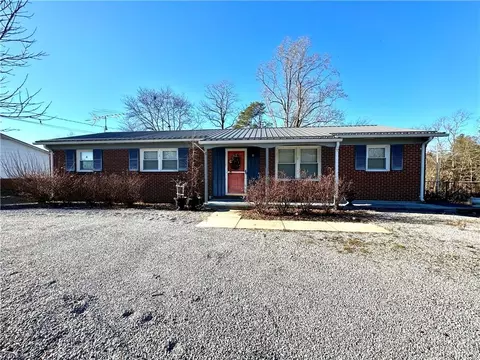 228 7th Ave, Yanceyville, NC 27379