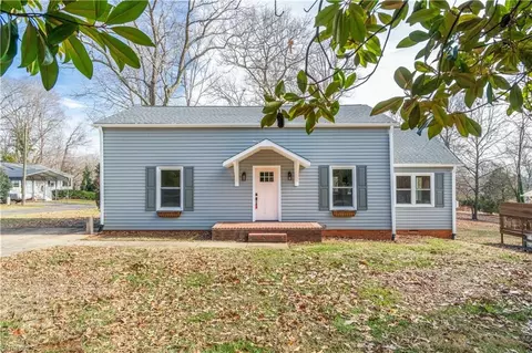 409 Lynhaven Dr, Winston Salem, NC 27104