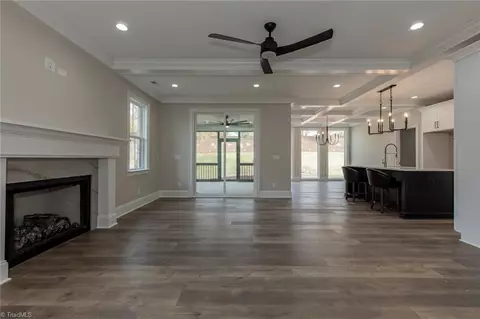 1706 Myerwood Dr, High Point, NC 27262