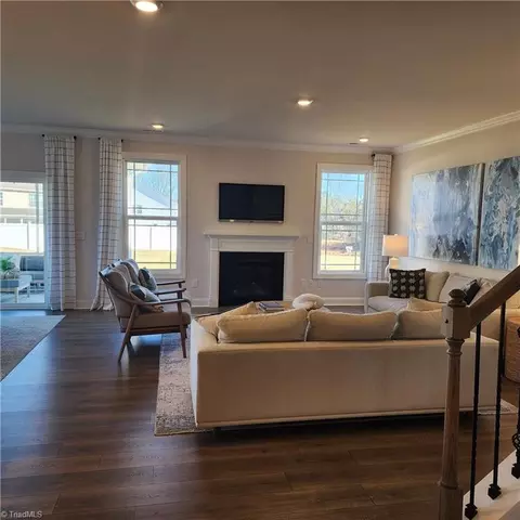 2408 Seagull Pt, High Point, NC 27265 photo 10