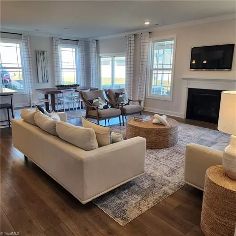 2408 Seagull Pt, High Point, NC 27265 photo 8