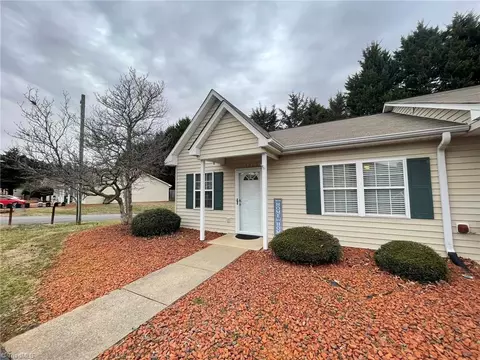 120 Plantation Dr #120A, King, NC 27021