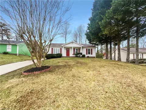 529 Jonathan Ln, Greensboro, NC 27406