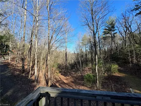 203 Eagle Nest Rd, Purlear, NC 28665 photo 22