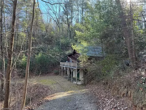 203 Eagle Nest Rd, Purlear, NC 28665 photo 24